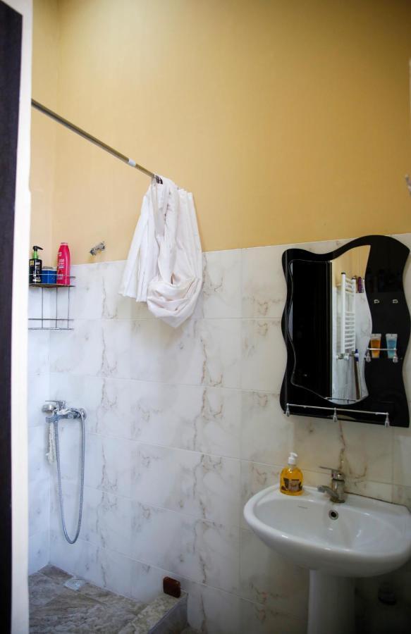 Apartment On Chubinashvili 30 Tbilisi Luaran gambar